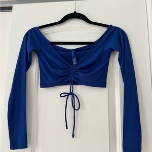 SOLD - Skims soft lounge ruched long sleeve crop top size small